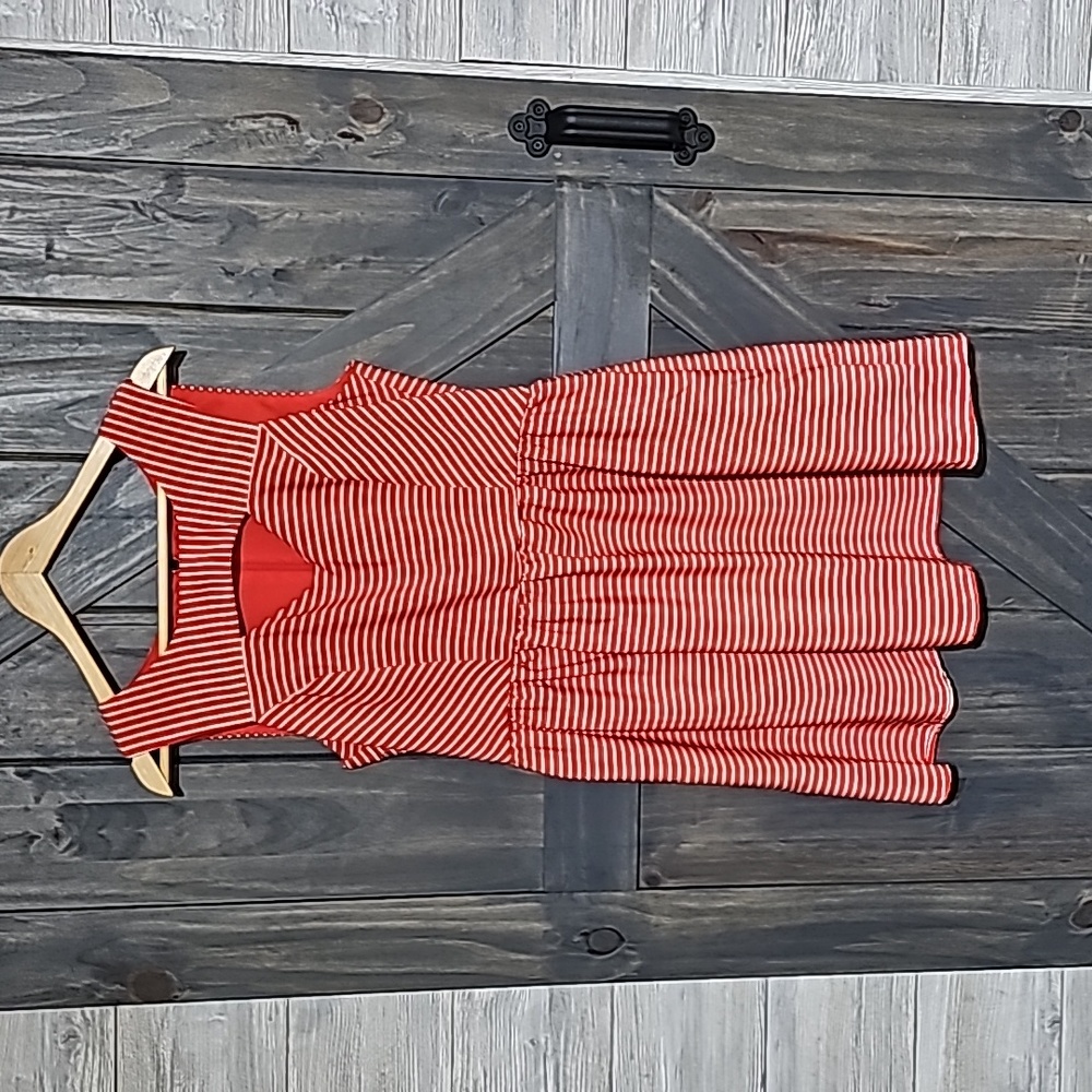Breathless Junior Size 13 Red and White Sleeveless dress